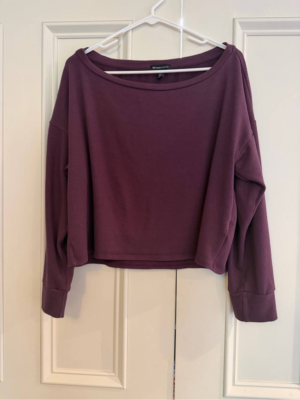 Beyond Yoga Let Loose Pullover in Eggplant Purple